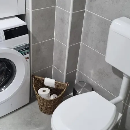 アパート Finans1 ルマ